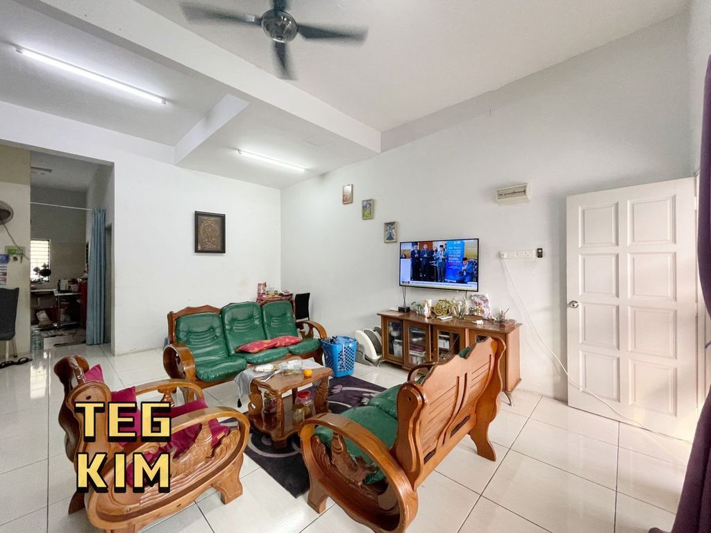 2a93c6d2-2b7c-46cf-b09e-179d608d2d9d