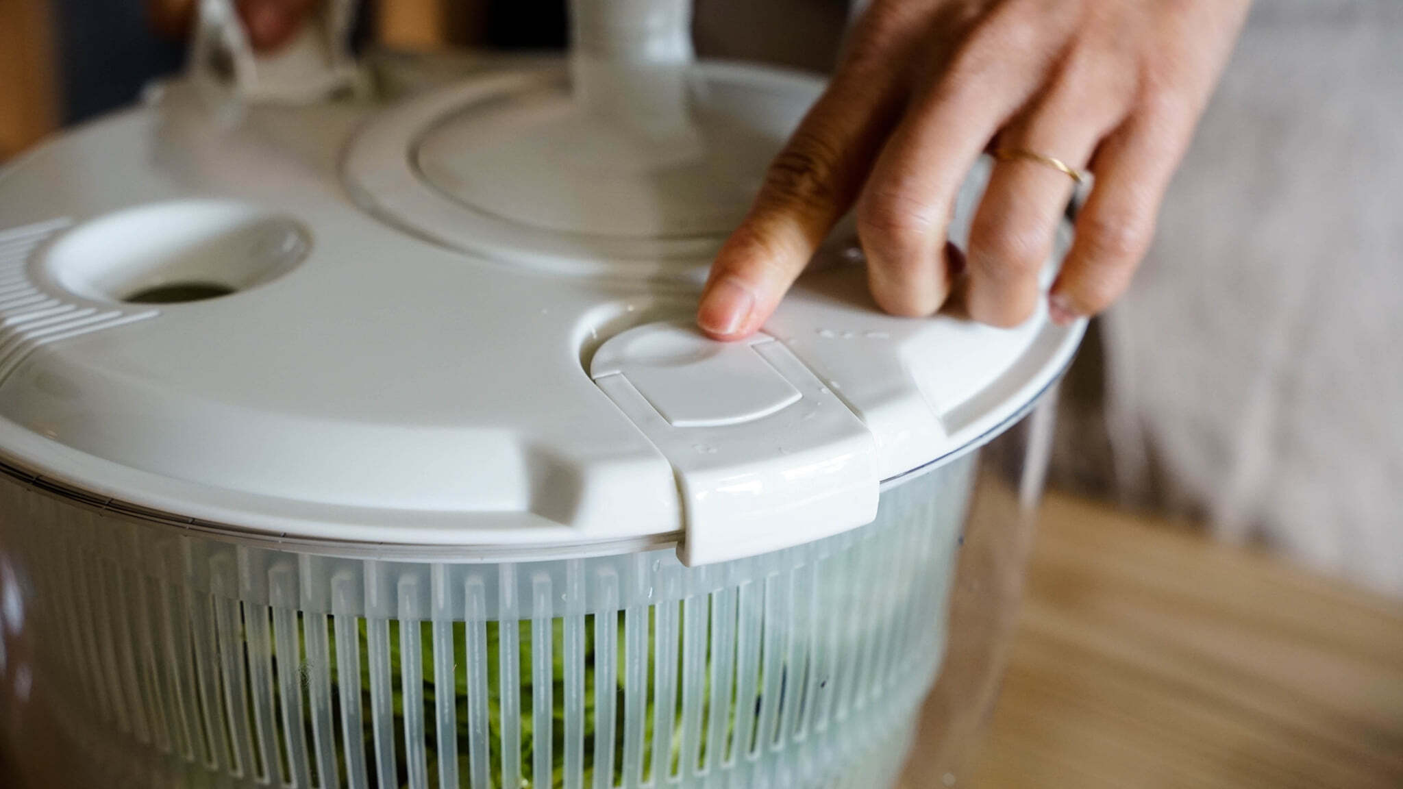 日本 敲好用手搖 野菜水切機 (9)