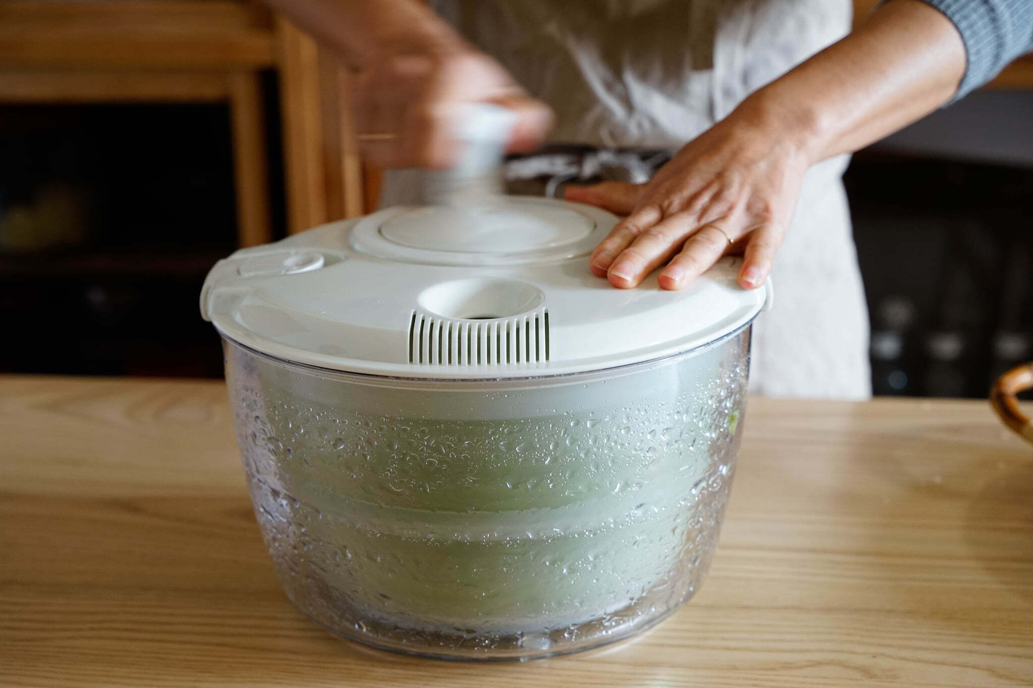 日本 敲好用手搖 野菜水切機 (7)