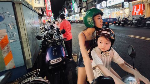 1031《左撇子女孩》劇照二