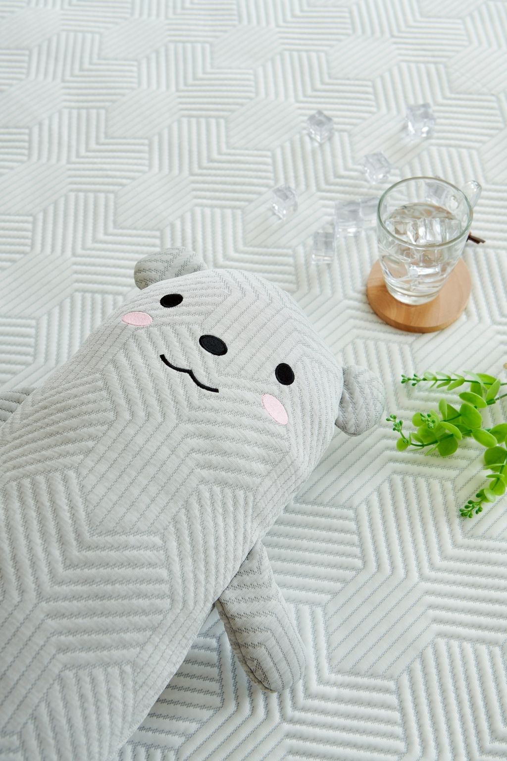 LINE_ALBUM_涼感小熊抱枕_260422_20