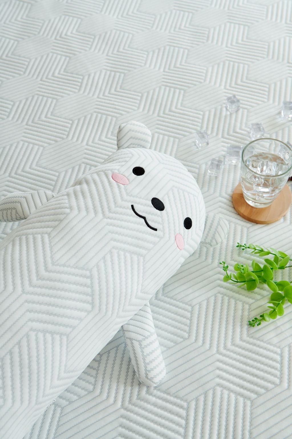 LINE_ALBUM_涼感小熊抱枕_260422_7