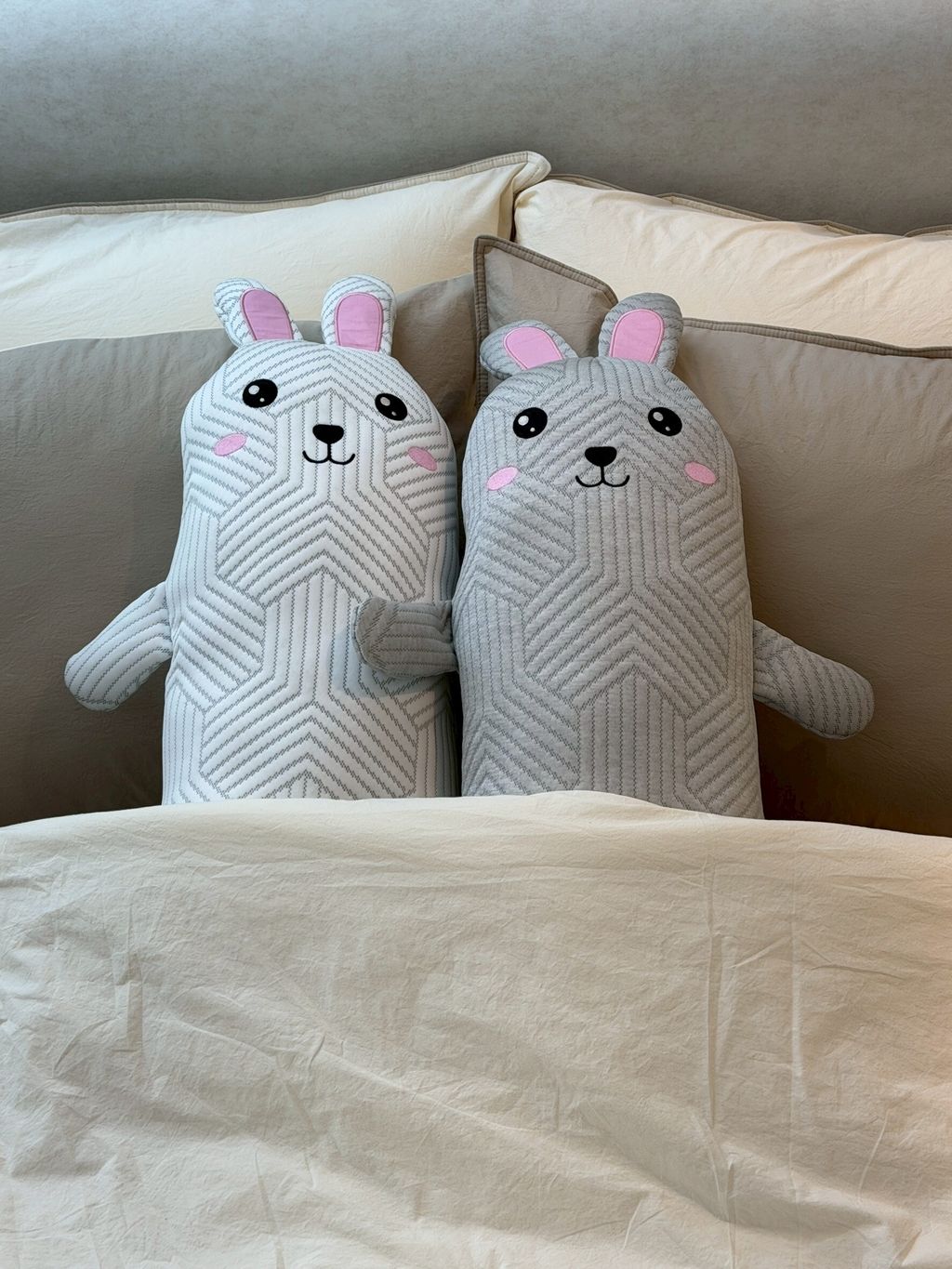 LINE_ALBUM_쿠션_260421_4