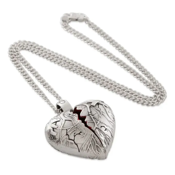 heart-of-steel-necklace-2-2-king-ice-1207621465