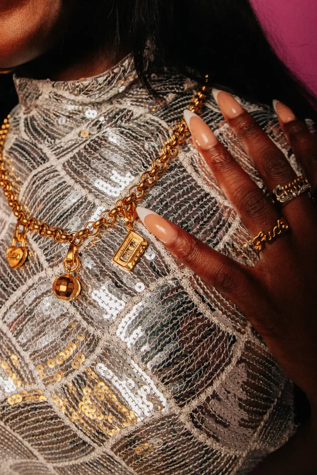 7U2A8062_ed5a05bf-2013-41b6-9f7c-b3dee270b435_1800x1800