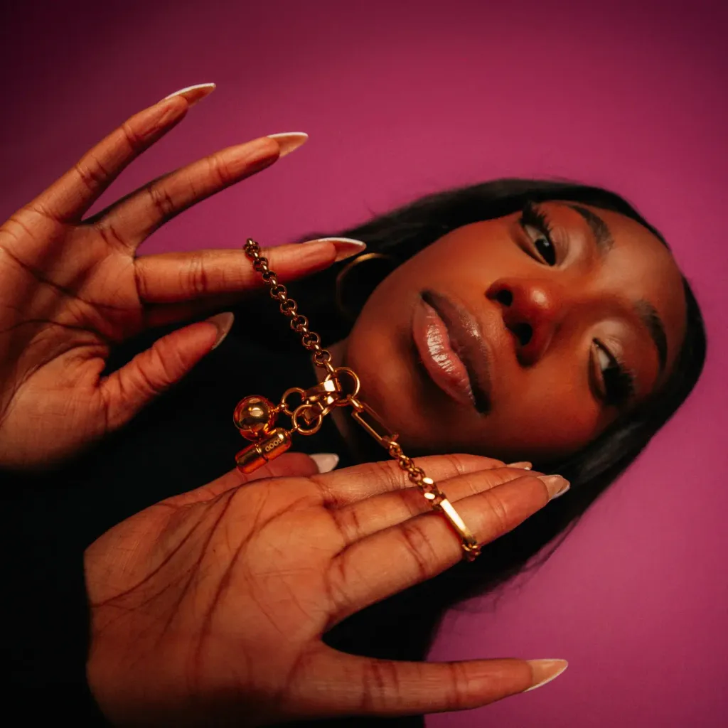 7U2A8022_cba56850-5f00-418b-a8ac-1b7be6097a37_1800x1800