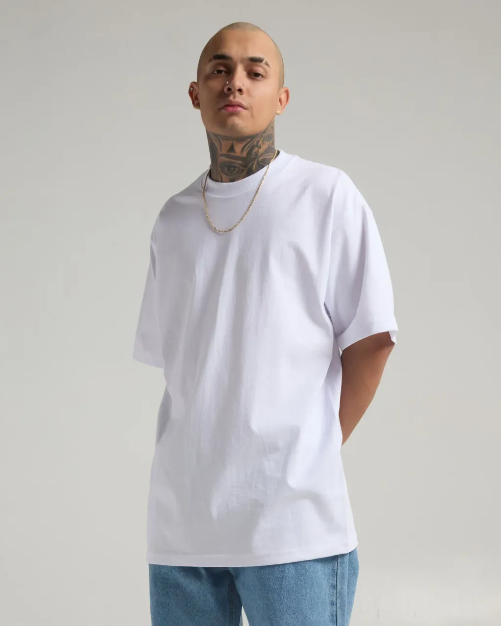 7.5maxheavyweightshortsleeve_white_005_d9ba9069-793d-4616-8ab3-ff7de5ef6381