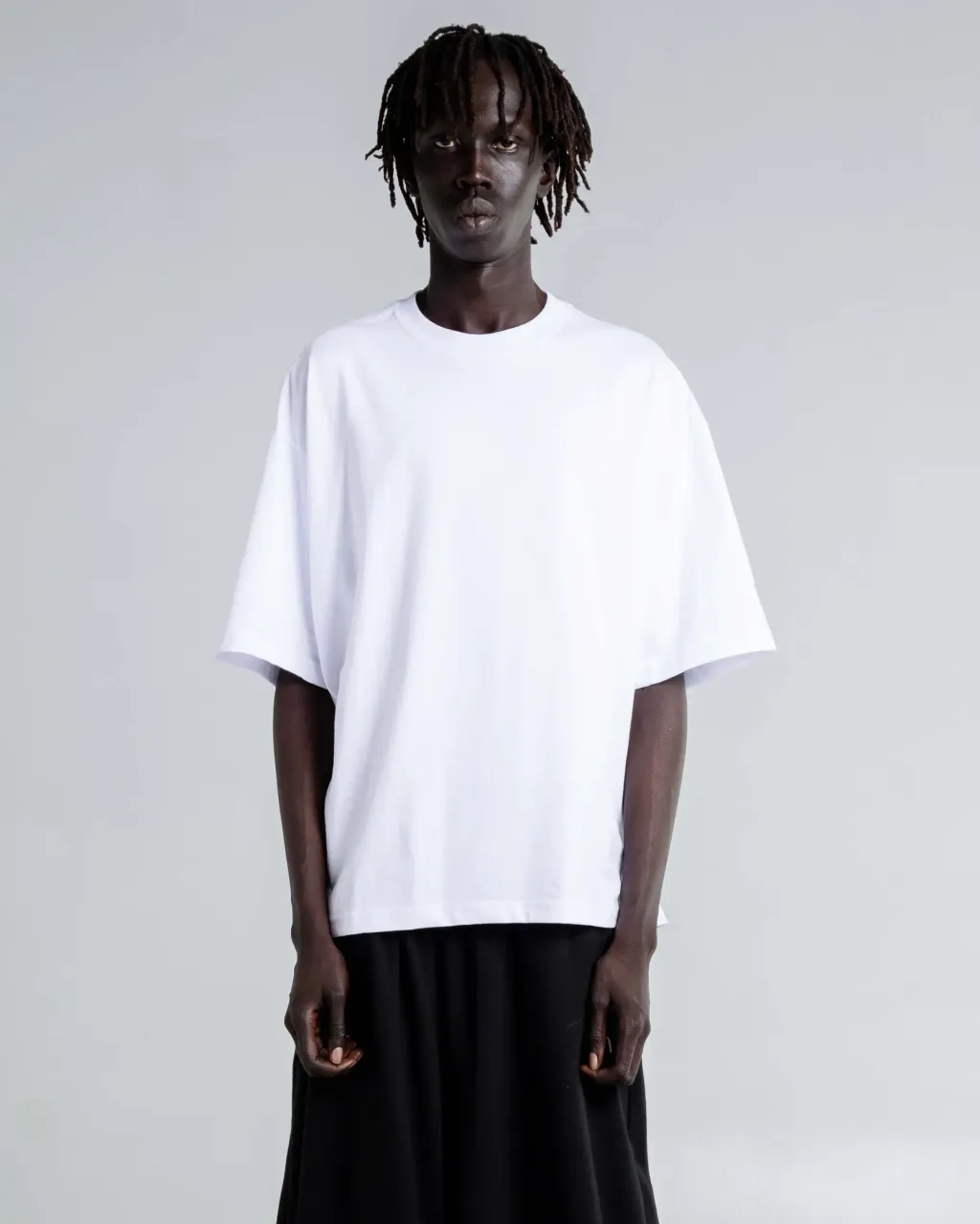 7_5_max_heavyweight_cropped_tee_white_front_view001_0d37acea-52aa-47a2-ae08-138a8c0cc91d