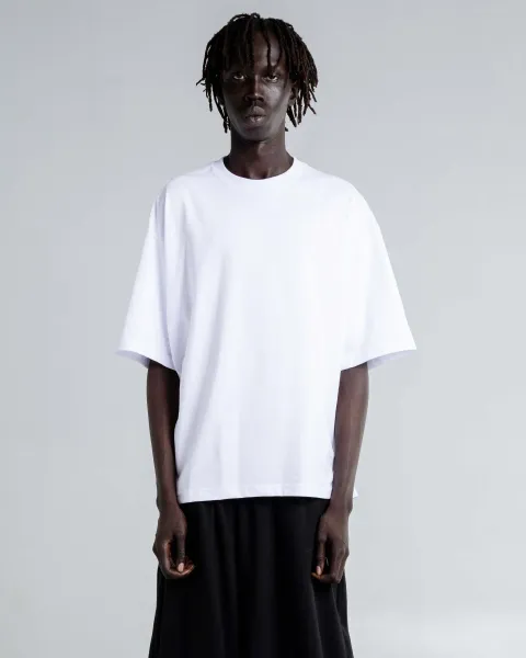 7_5_max_heavyweight_cropped_tee_white_front_view001_0d37acea-52aa-47a2-ae08-138a8c0cc91d