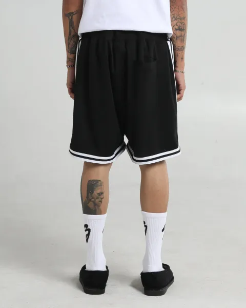 retrobasketballshorts_black_003_6388fab0-7dbf-4afc-849c-6f6c958456e7