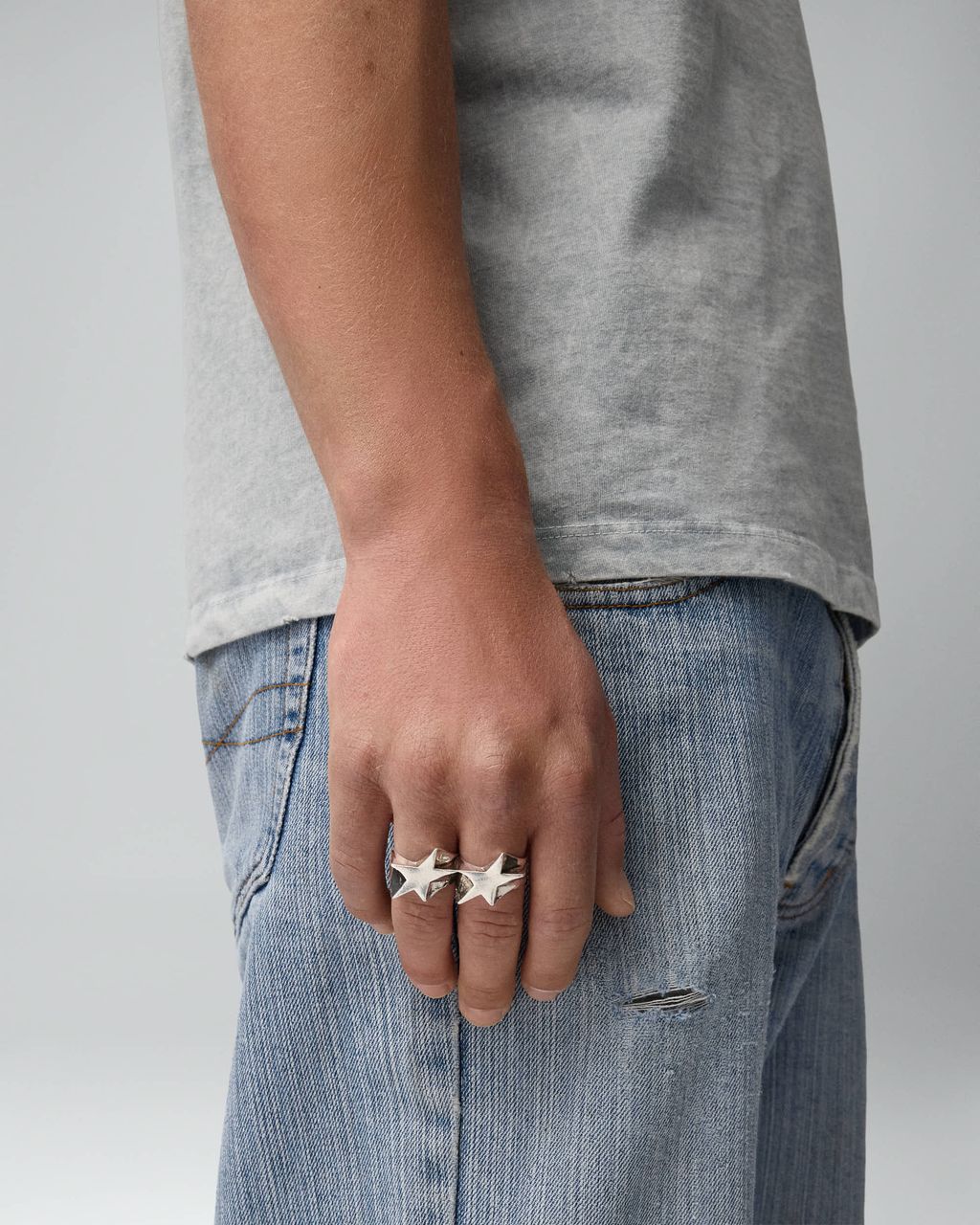7619568533682_Superstar_Knuckle_Ring_P_88676ee0-298e-4632-9d23-e5bce52f1b94
