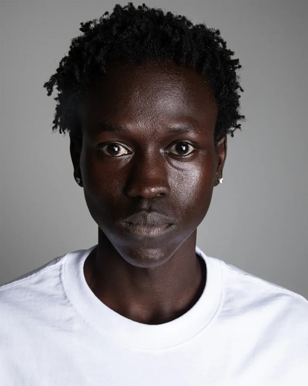 7.5ozMaxHeavyweightCroppedTee_White_Portrait005