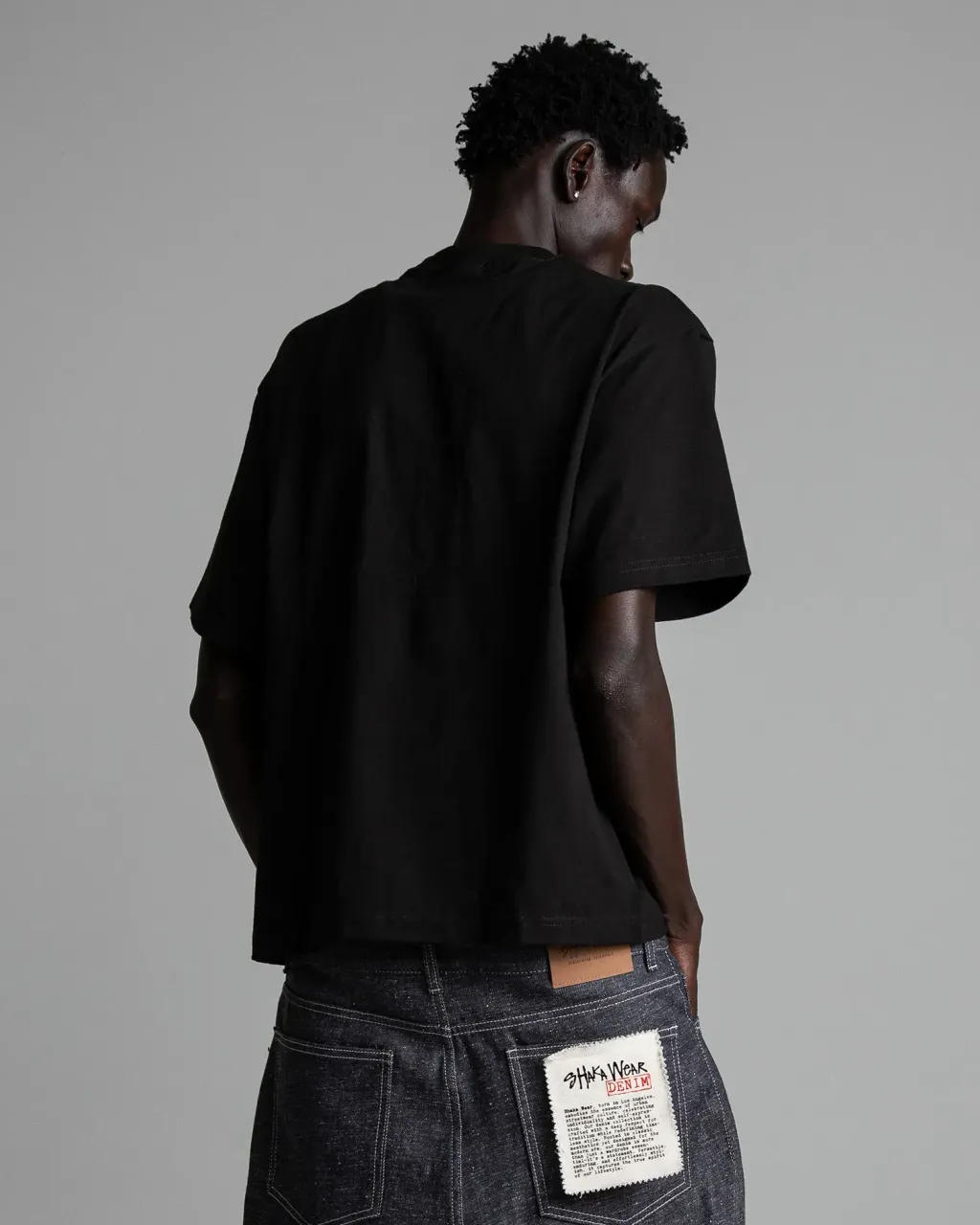 7.5ozMaxHeavyweightCroppedTee_Black_Back003