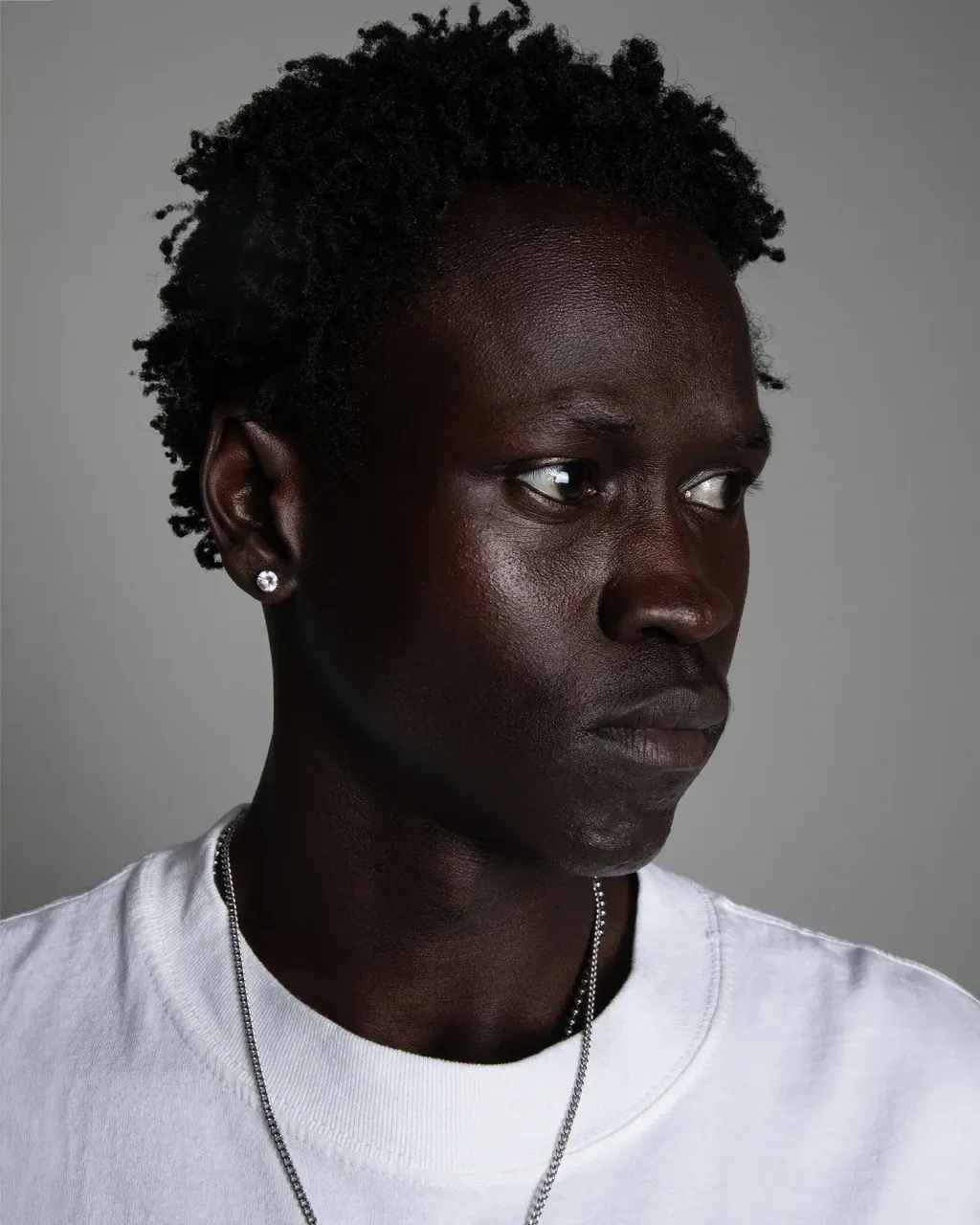 7.5ozGarmentDyeMuscleTee_White_Portrait005