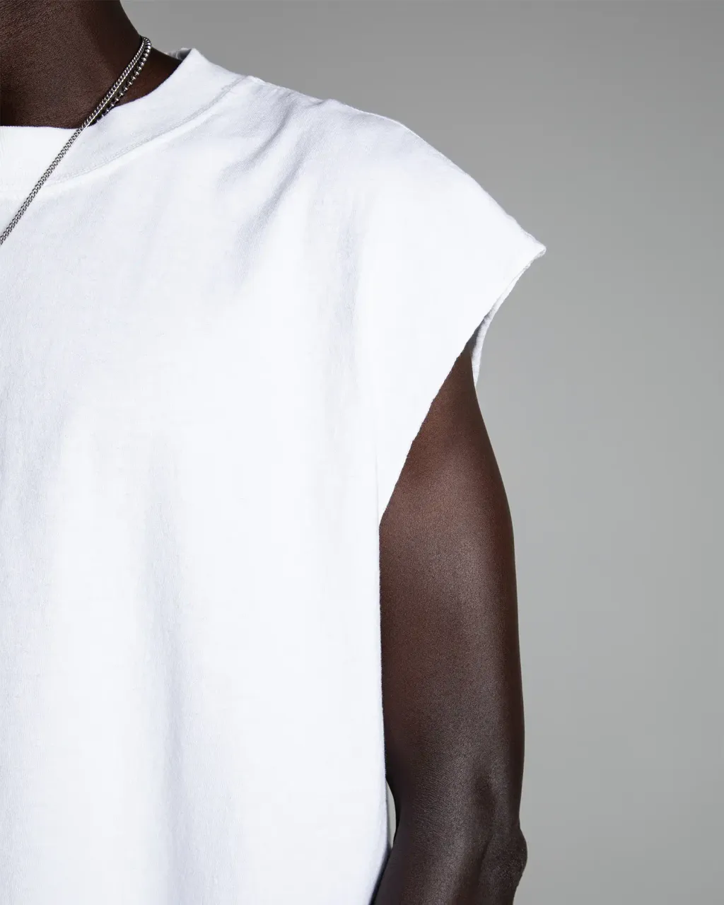7.5ozGarmentDyeMuscleTee_White_Detail006