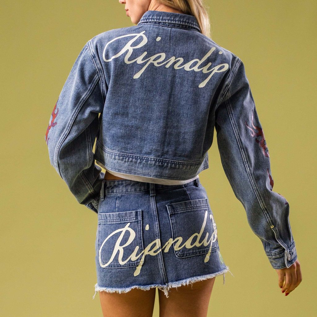 WOMENSDENIM_0001_IMG_5900_4000x4000