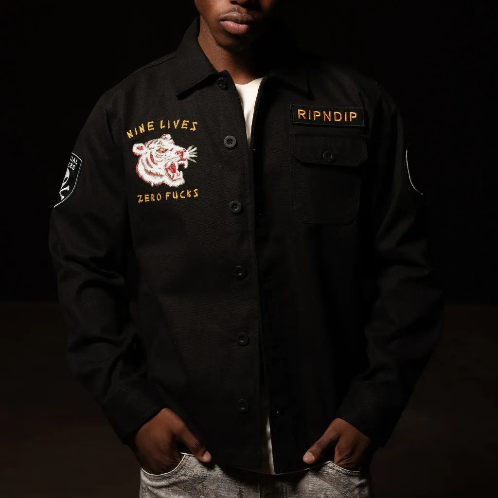 Untitled-1_0020_onblackphotoshoot-27