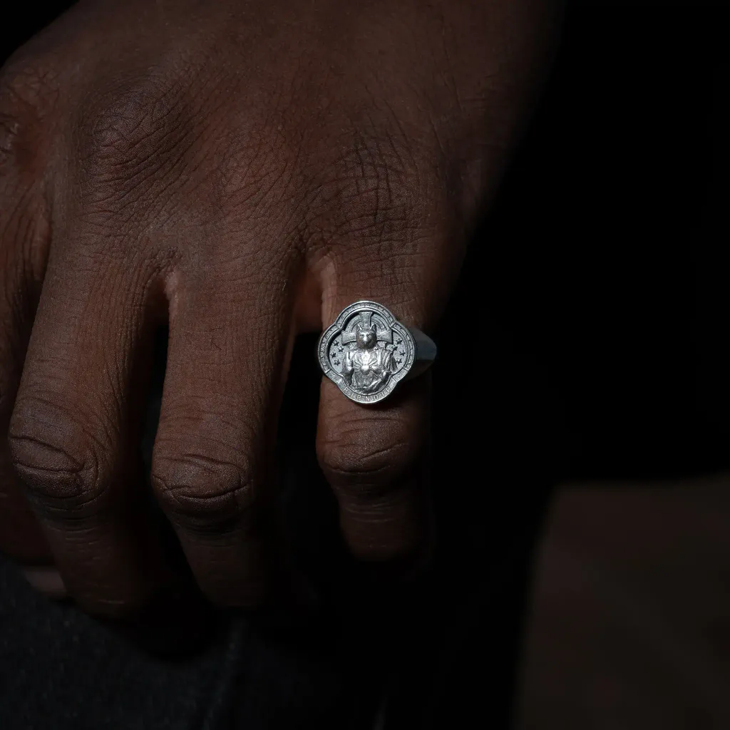 jewleryhovers_0002_lookbookpart2uncropped-83