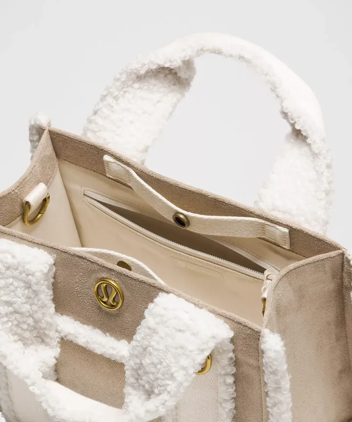 Boxy Mini Tote Bag 4.5L Faux Shearling Trims 3