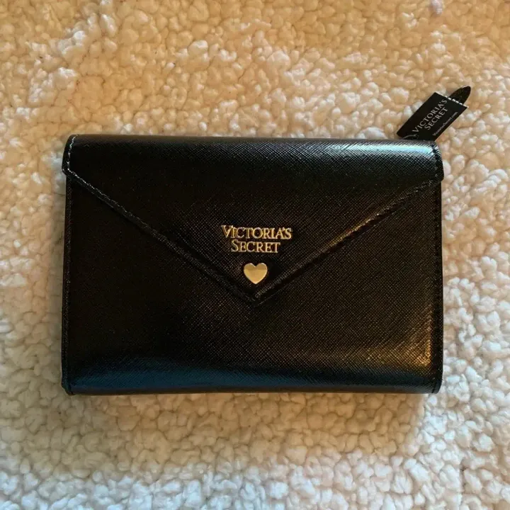 victoria's secret Jewel Metallic Envelope Pouch 31