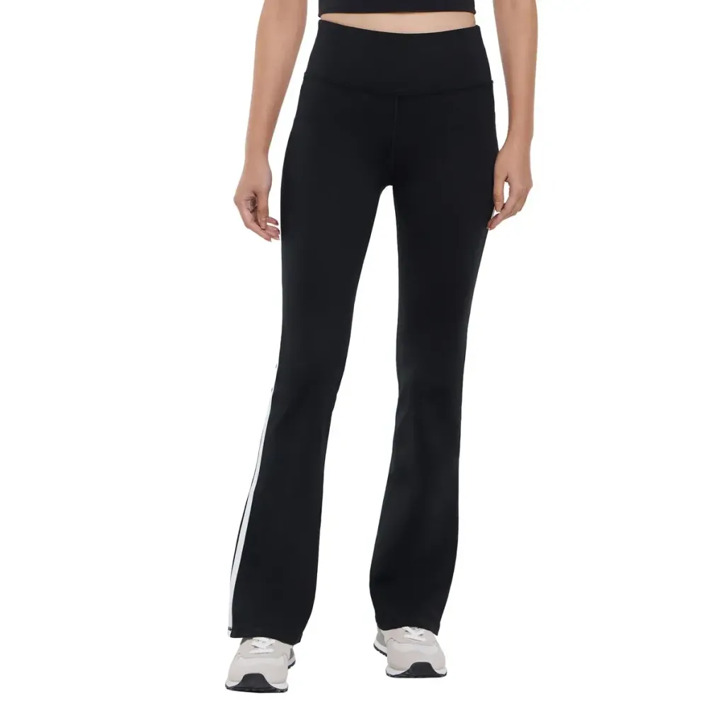GapFit Women's Flare Legging with Piping 