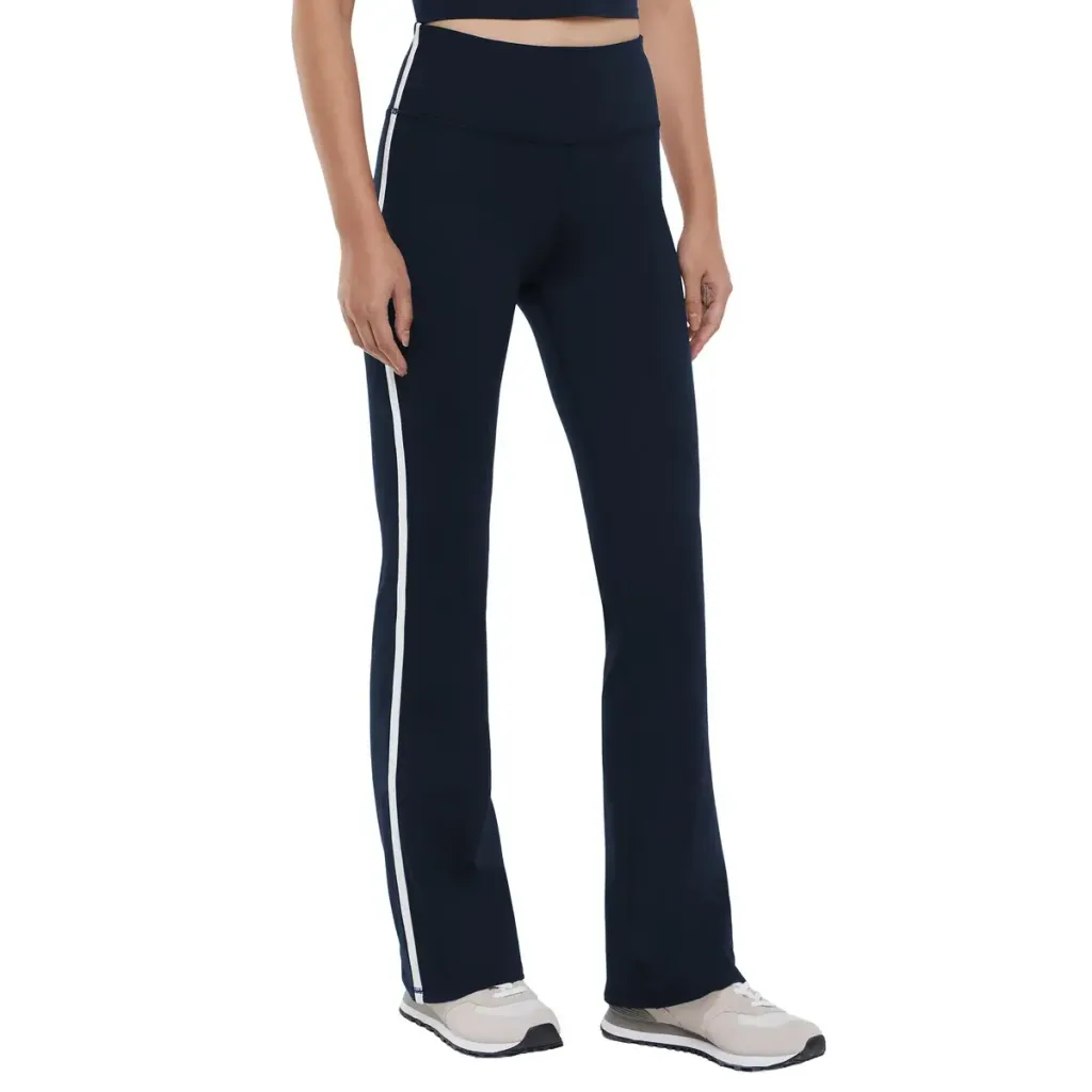 GapFit Women's Flare Legging with Piping  6