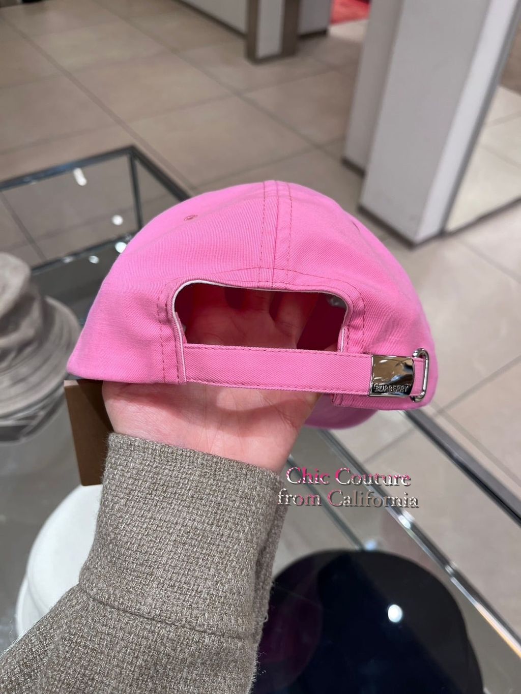 burberry cap438af82a-a950-4b8a-bb18-d24897cf55f7