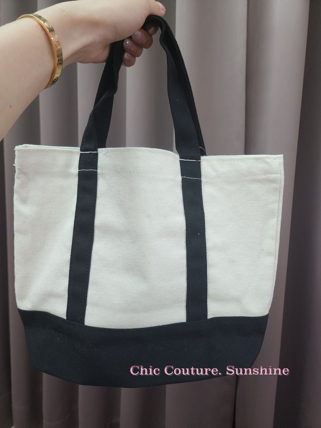 tote bag with floral keychain20240914_203109