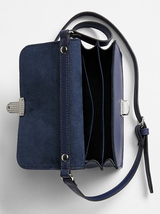 gap  Colorblock Crossbody Bag  $34.99 to $9.2 w tax 3