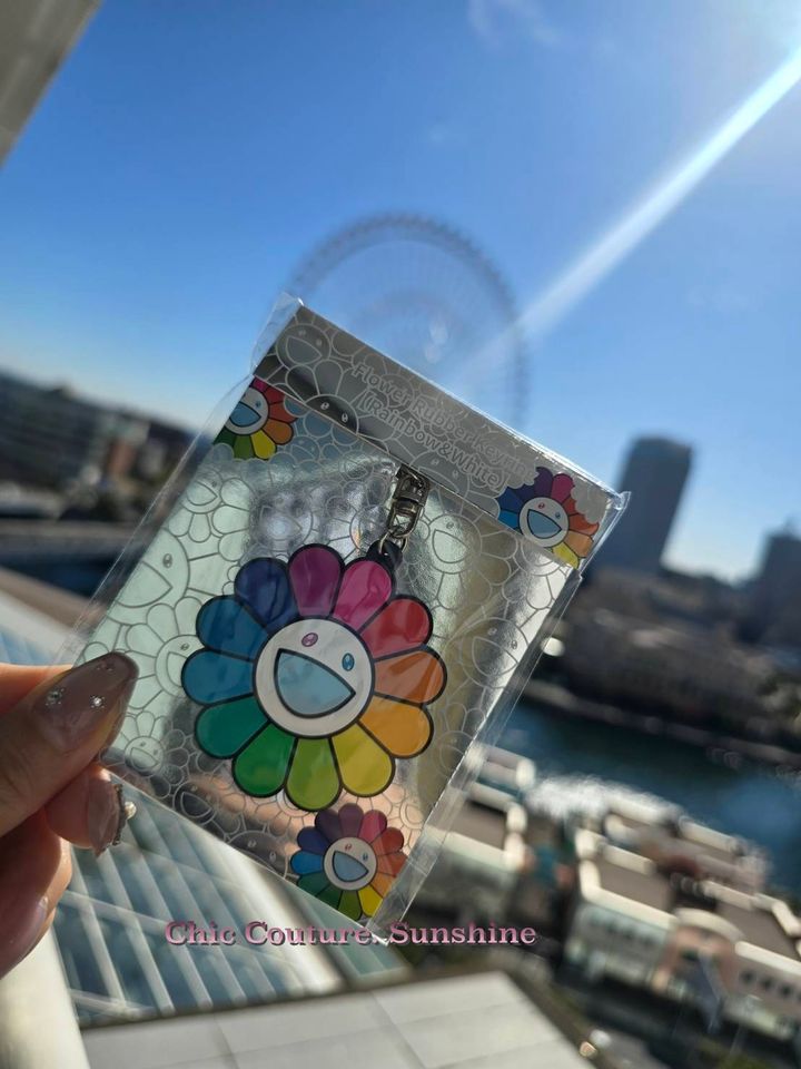 Takashi Murakami flower keychain2232500_0