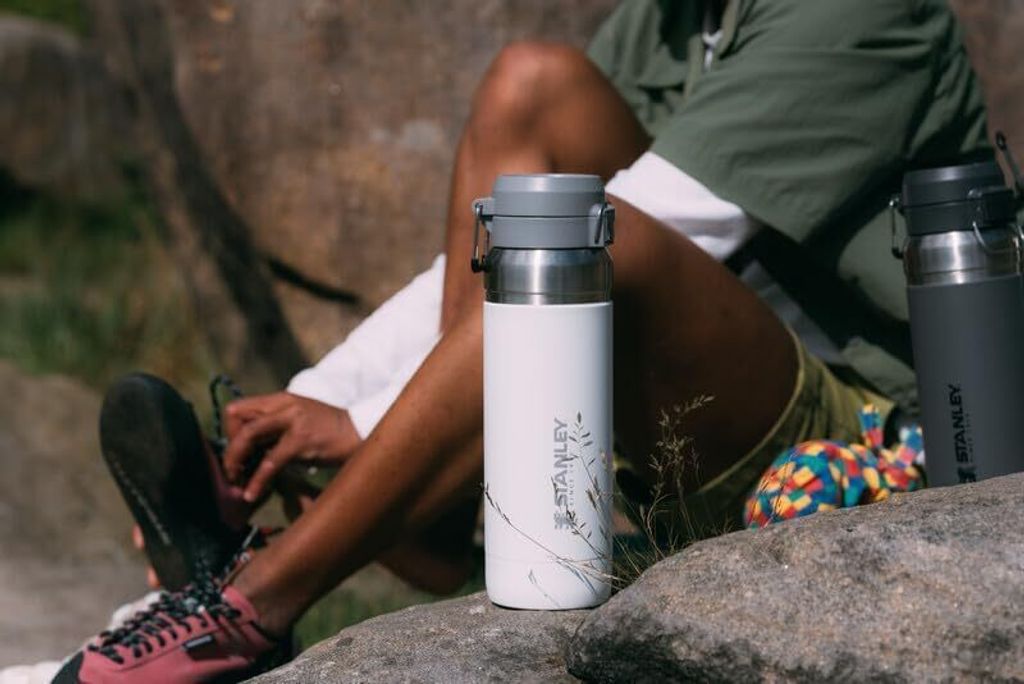 Stanley Quick-Flip Go Bottle - 36 oz.  5