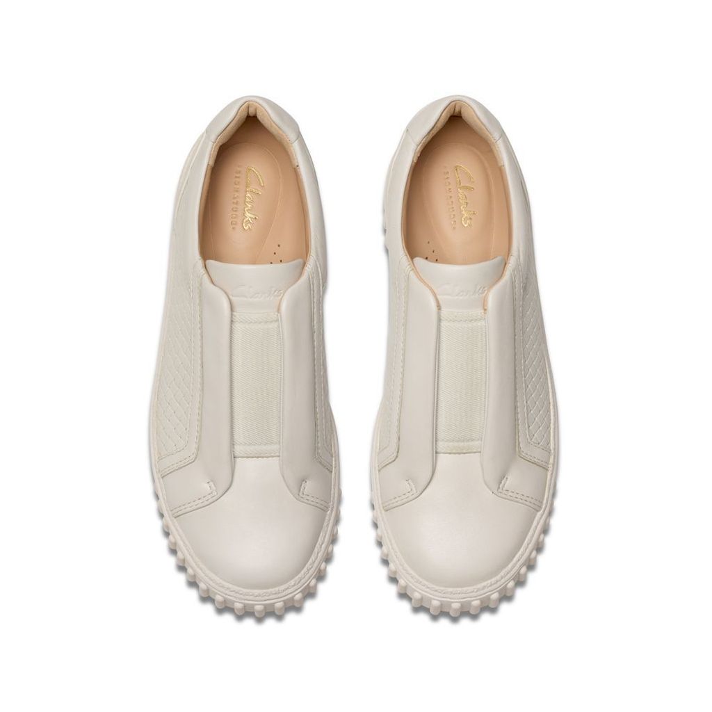 CLARKS Mayhill Bay Comfort Sneakers 5