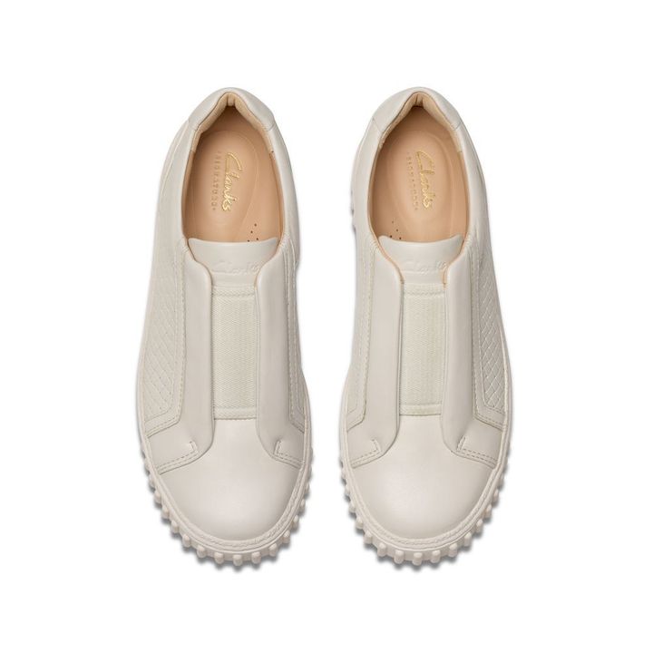 CLARKS Mayhill Bay Comfort Sneakers 5