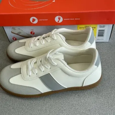 JSport Women's Sneaker 53