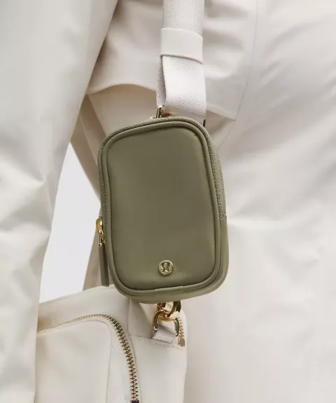 Clippable Nano Pouch  32