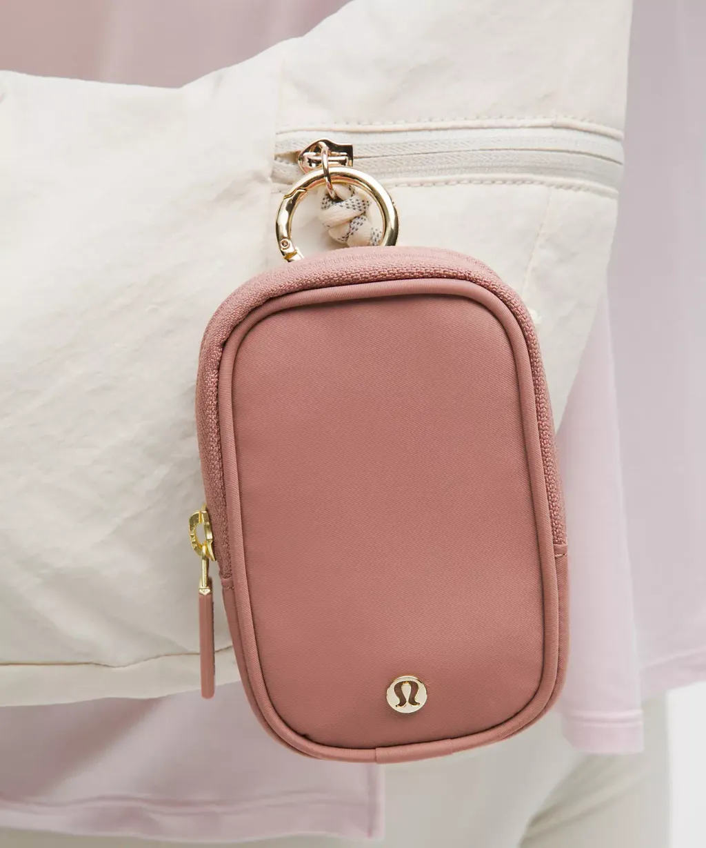 Clippable Nano Pouch  22