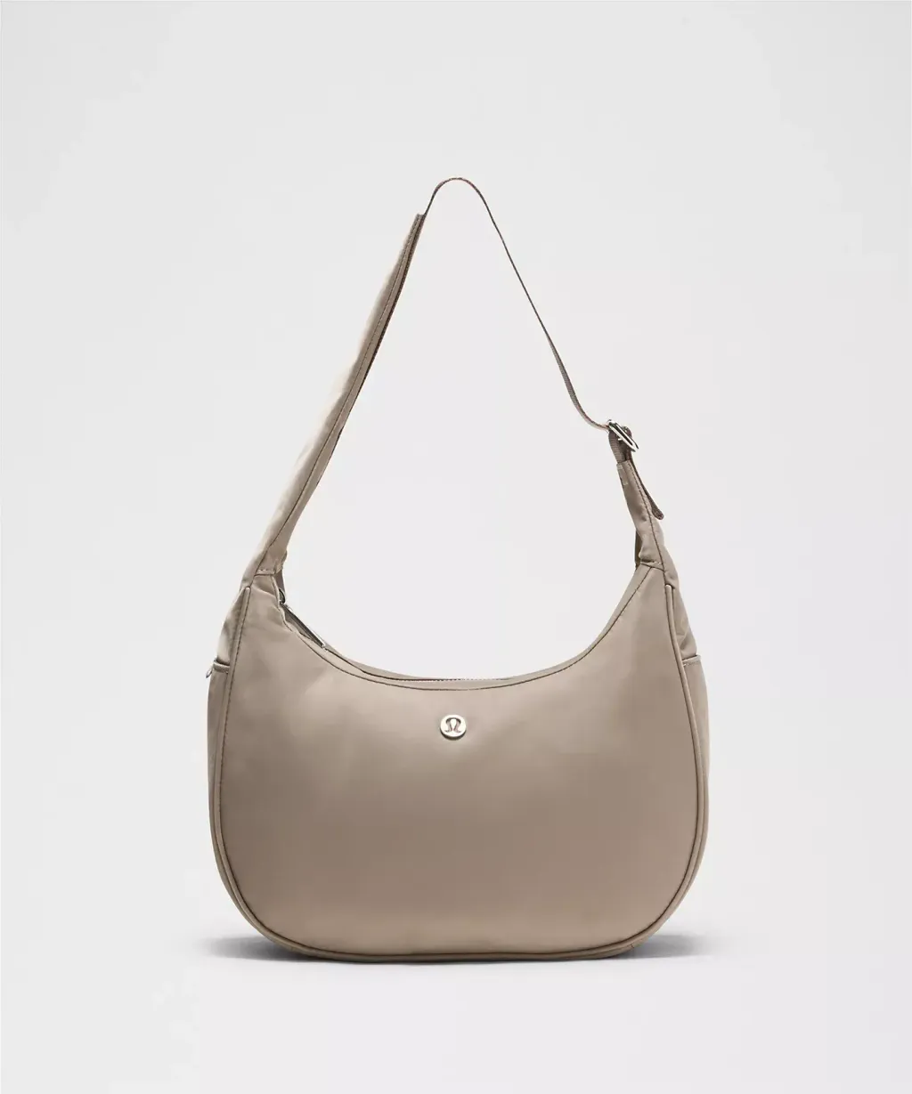 City Essentials Shoulder Bag 4L  11