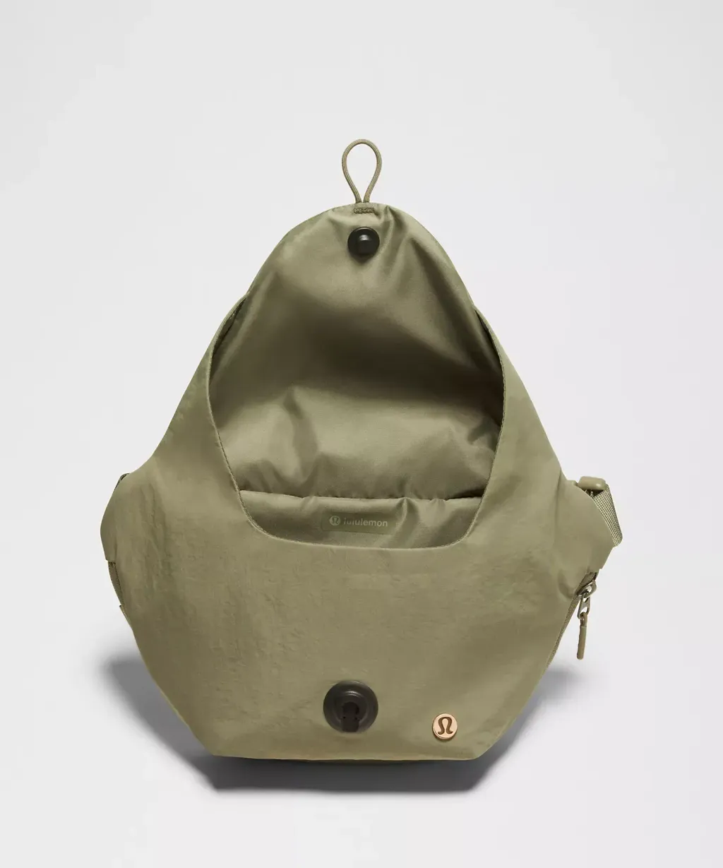 Curved Crossbody Bag 3L  24