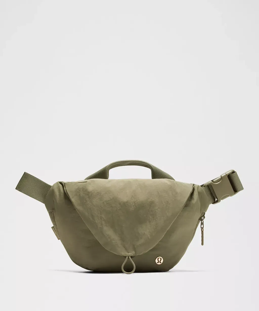 Curved Crossbody Bag 3L 22