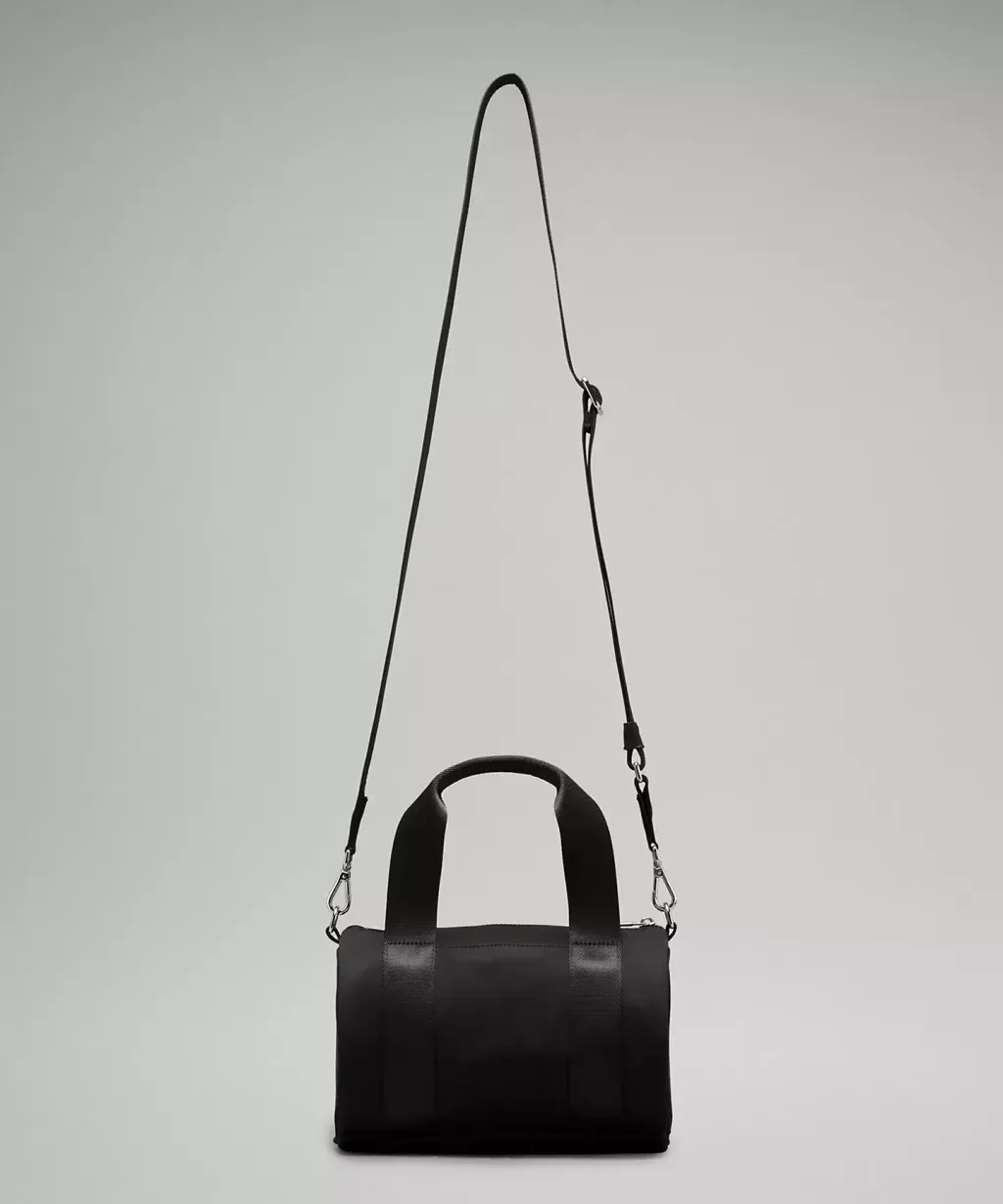 lululemon Knit Nylon Mini Barrel Duffle Bag 5L  2