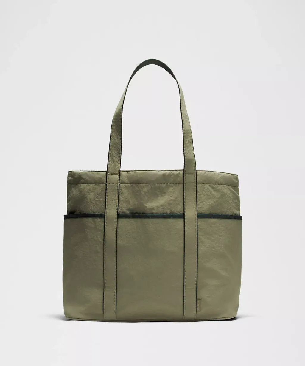 Daily Multi-Pocket Tote Bag 20L  2