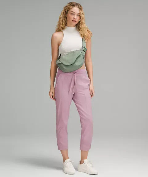 Curved Crossbody Bag 3L  lululemon 2