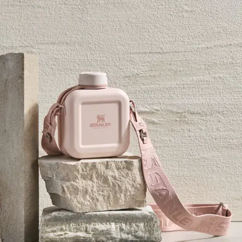 STANLEY Next x Nature 系列 方形背帶水壺 0.47L : 山櫻粉