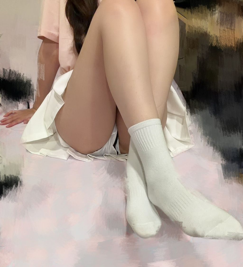 F5.素色白襪子