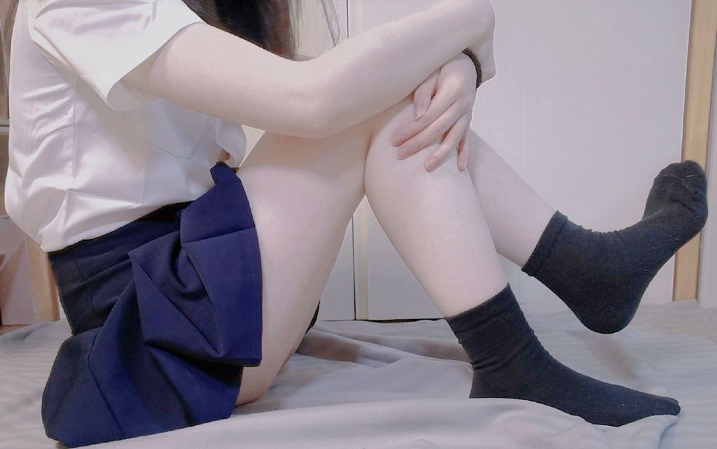 D9.【300】彤彤黑色中筒襪 (數量3)