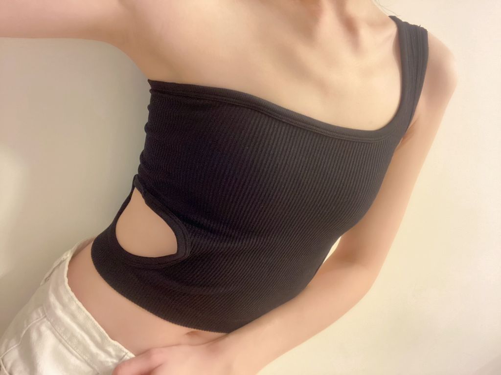 B4.咪亞 小可愛 $550 附穿照2張