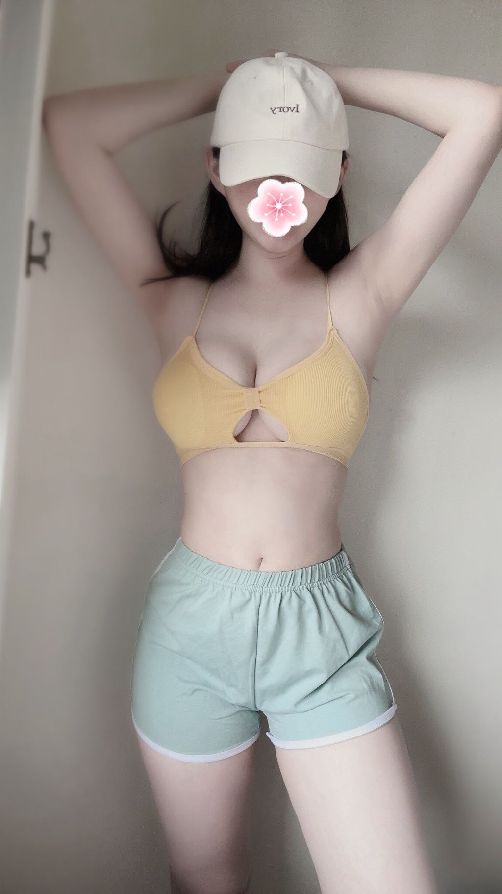 LINE_ALBUM_待上架-夏日檸檬黃小可愛600蒂芬妮綠居家運動短褲500象牙色鴨舌帽300_240707_1