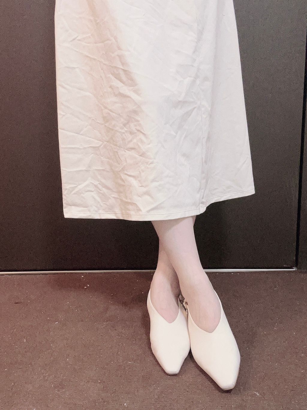 LINE_ALBUM_氣質款白色跟鞋1000_241005_2
