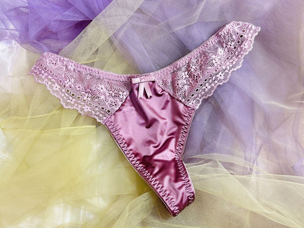 LINE_ALBUM_可先上架的內褲區 贈穿照_241023_11