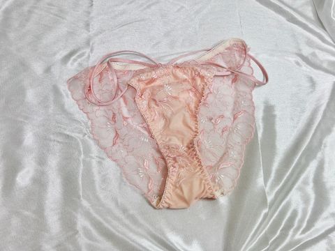 LINE_ALBUM_可先上架的內褲區 贈穿照_241023_2